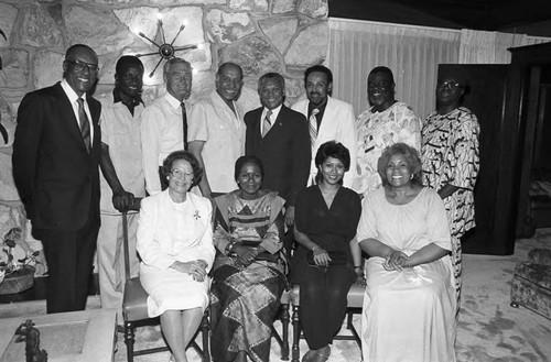 Jessie Mae Beavers and others posing together, Los Angeles, 1984