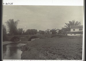 Steinbrücke bei der ärztlichen Mission in Kayintschu
