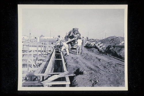 Construction of the Santa Monica Municipal Pool, pouring diving pool walls on December 29, 1950