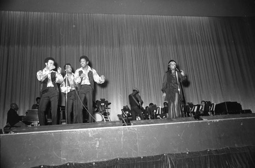 Gladys Knight and the Pips performing at the Shrine Auditorium, Los Angeles, 1970