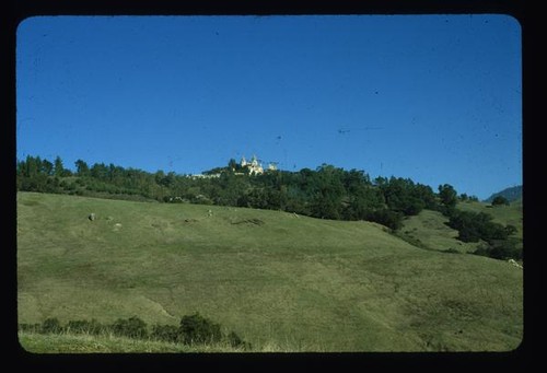 San Simeon, hilltop, distant view