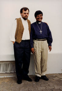 Fra Demokratikonference i Danmark, 1995. Pastor Kamini Kanto Roy, BLC, Bangladesh (th), og tidl. missionær, pastor Morten Larsen, DSM