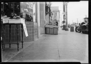 Sidewalk, 8530 South Vermont Avenue, file #L49070, Farrell, assured, Los Angeles, CA, 1932