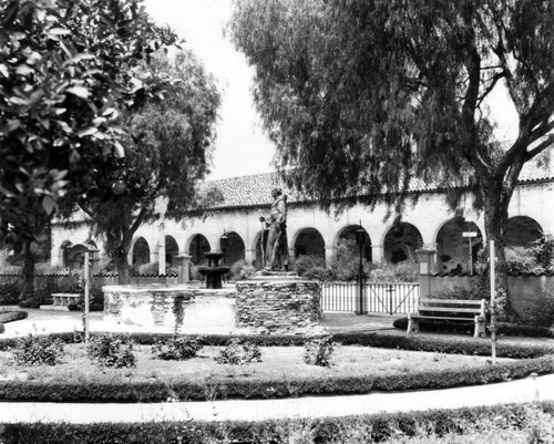 Brand Park courtyard at San Fernando Rey de Espan~a Mission