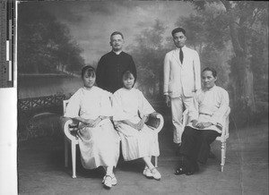 Fr. Cairns and the Chow family at Xinchang, China,1926