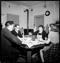 [Miscellaneous (Ammerschwihr): Mayor Roth with family at dinner table]