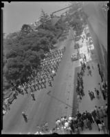 Marching band plays in Memorial Day parade, Los Angeles, 1932