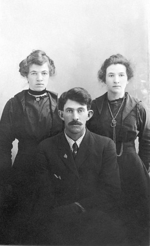 Albert Coon and two women