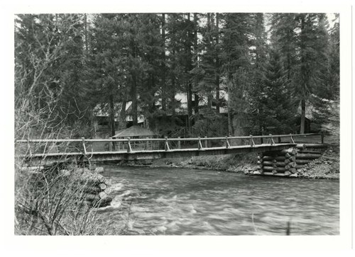 Bridge across McCloud River near the Wheeler Estate