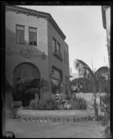 La Arcada courtyard, Santa Barbara, [1926?]