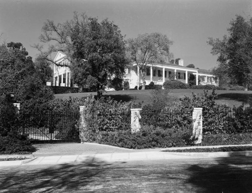 E.L. Cord residence, "Cordhaven"