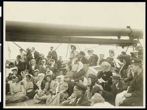 S.S. Ohio, showing people watching a trial in session, during the Los Angeles Chamber of Commerce's voyage to Hawaii, 1907