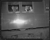 Mrs. Edna Jacobs, Elaine Barrie, and Lady Bing depart Santa Fe Station, Los Angeles, 1936
