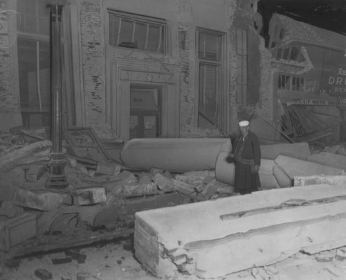 Bank in Compton, 1933 earthquake