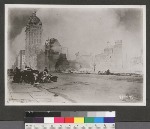 [Refugee possessions piled along Market St. during fire. Call Building, left.]