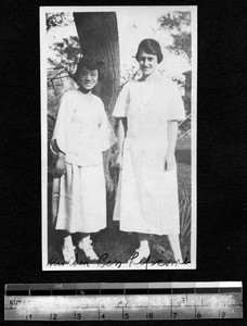Mrs. Chen and Mrs. Lipscomb, Shanghai, China, ca.1925