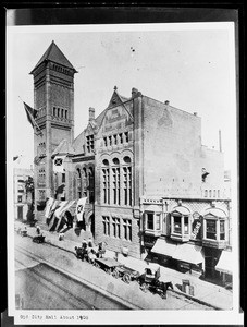 Exterior view of the old City Hall building in Los Angeles, ca.1905