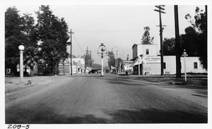 Central wig wag located on First Avenue, Arcadia, Los Angeles County, at intersection A.T. & S.F.Ry., 1923