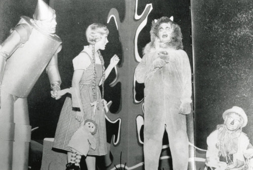 Students in scene from "The Wizard of Oz", 1960