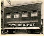 City Market building, east side of Washington Street between 12th and 13th Streets in downtown Oakland, California. City Market in view