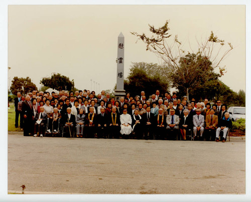 Group photograph in front of irieto