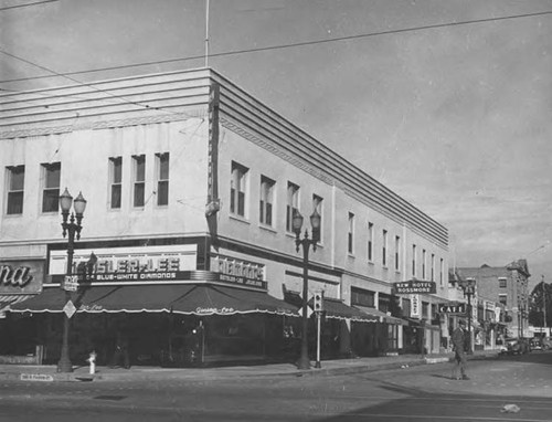 Santa Ana. The northwest corner of West Fourth Street and Sycamore Street in the mid-1930s