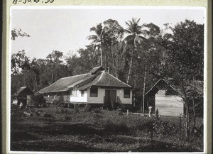 Spital Kwala Kapuas (links & rechts v. d. Türe die 2 Untersuchungszimmer