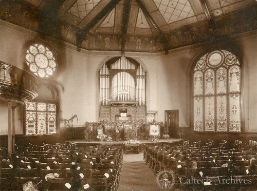 Auditorium of the Universalist Church on Throop Memorial Day