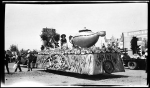 Anaheim float at the Los Angeles Boys' Parade, April 26, 1928