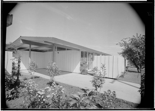 [Rancho Rinconada model houses: general views]. Exterior