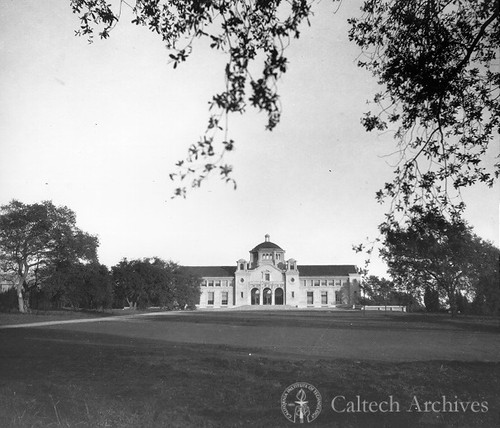 Throop Hall as seen from Wilson Ave. (Holmes Collection)