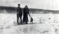 Lee de Forest with Mary Mayo's sister on frozen Hudson River