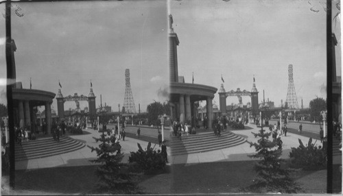Entrance and Government Bldg.,Toronto Exposition, 1922