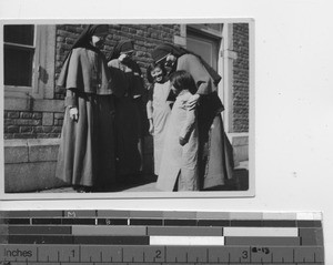 Maryknoll Sisters with "Bluegowns" at Fushun, China, 1940