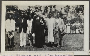 Missionary Blumer with churchwardens of Arusha, Tanzania, ca.1907-1930