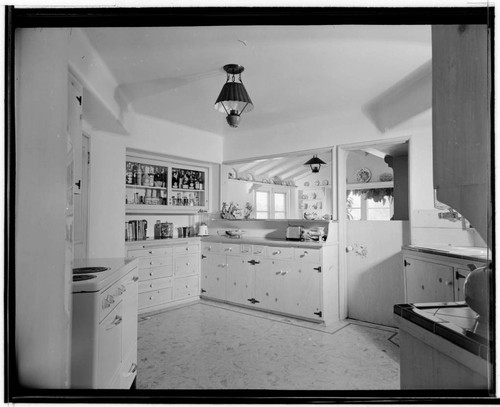 Hess, Arthur, residence ["Lake-view ranch house"]. Kitchen