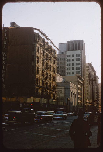 Grosse Building being wrecked at 6th Street and Spring Street