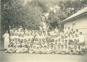 Pupils of Raïatea school