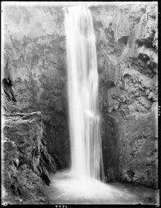 Mooney Falls in Havasu or Cataract Canyon, Grand Canyon, ca.1900
