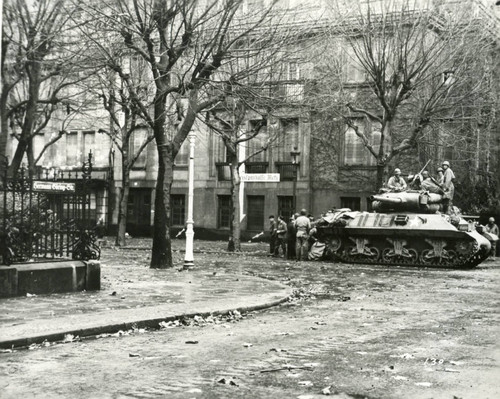 Research photo: US Army tank in Metz, France, circa 1944