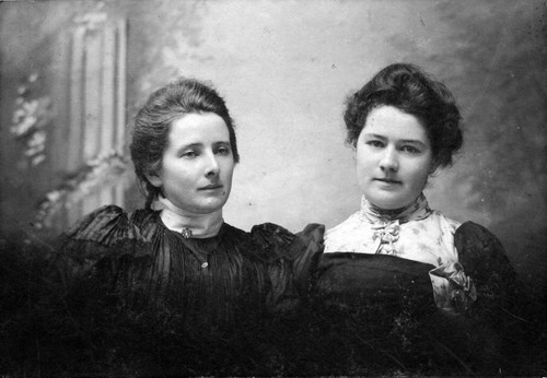Margaret Tehan Dobbel (1874-1933) and Catherine G. Tehan (1880-1968), (c. 1902), photograph