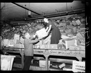Christmas rush at Post Office, 1953