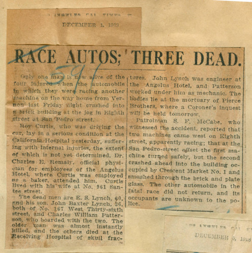 Race autos, three dead