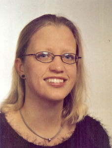 Heidi Søgaard Rwotto. Volontør i Danmission, udsendt til Ruhija Musikskole, Kagera Region, Tanzania, 9/2001-8/2002