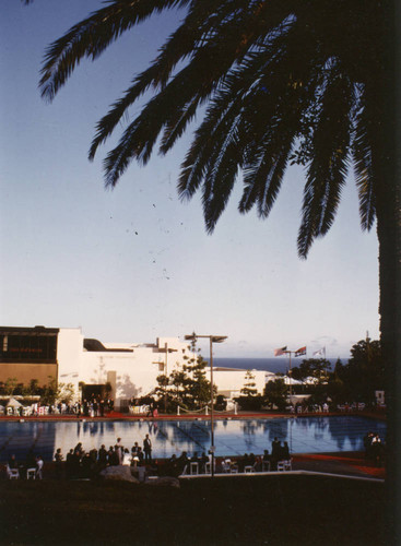 Runnels Memorial Pool during Associates' Dinner, 1983