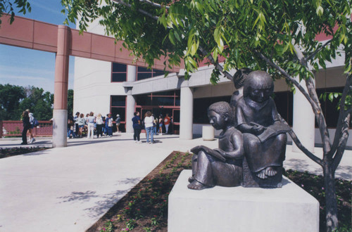New campus-Sculptures (except Peace Garden)-0093