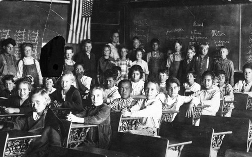 Fifth grade class at El Modena Elementary School, ca. 1921
