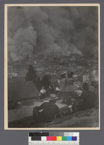 San Francisco viewing the city burning after the 1906 eathquake, probably taken from Ina Coolbrith Park on Russian Hill