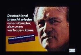 Deutschland braucht wieder einen Kanzler, dem mann vertrauen kann. Wahlen Sie mit Ihrer Zweitstimme Johannes Rau. SPD
