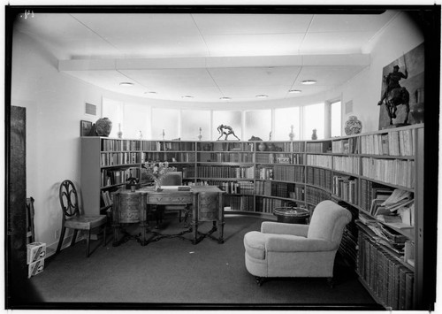 Cernitz, Arthur W., residence. Library
